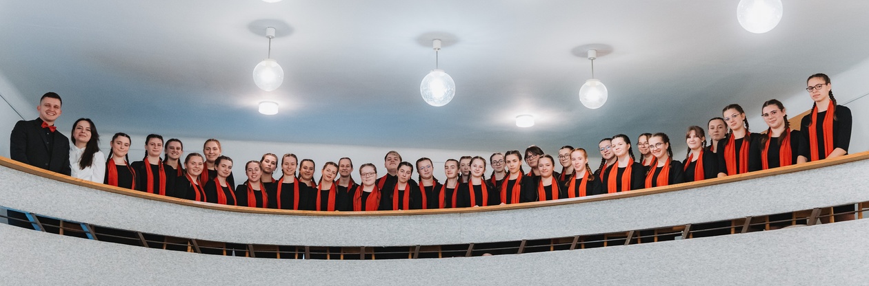 g) Školní sbor Datio